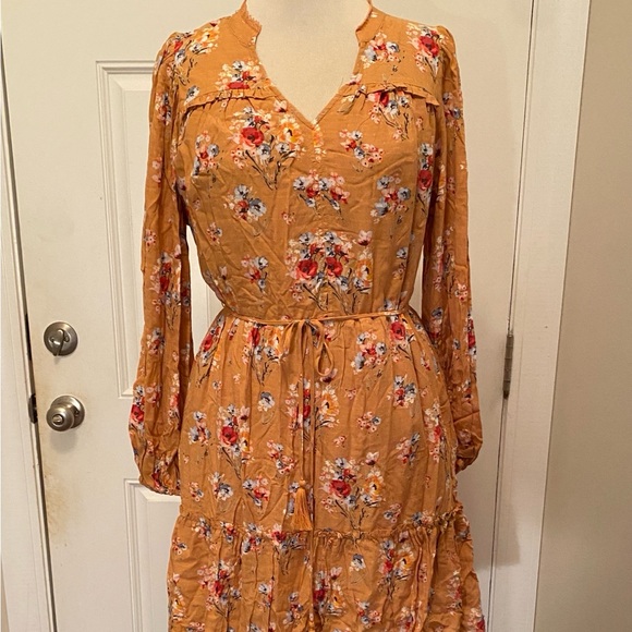 Matilda Jane Dresses & Skirts - Matilda Jane Floral  V-Neck dress. Sz S. NWT.